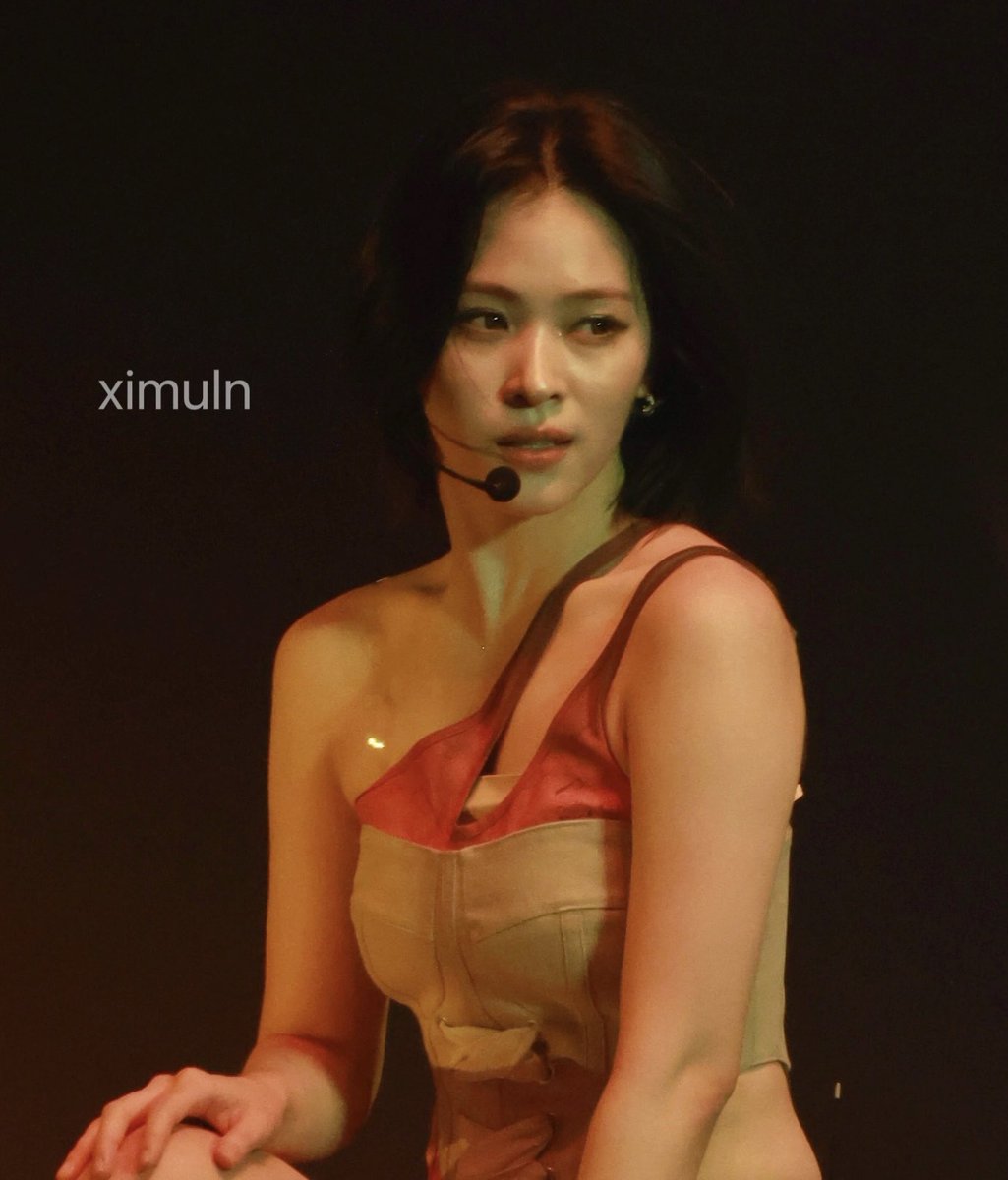 ximuln_'s tweet photo. 260815
#itzy #ryujin #류진 https://t.co/XtVM1zXav8