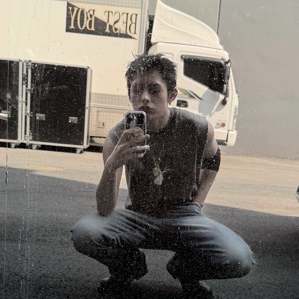 sicksevien's tweet photo. my definition of cool btw https://t.co/Q8gmo46S3N