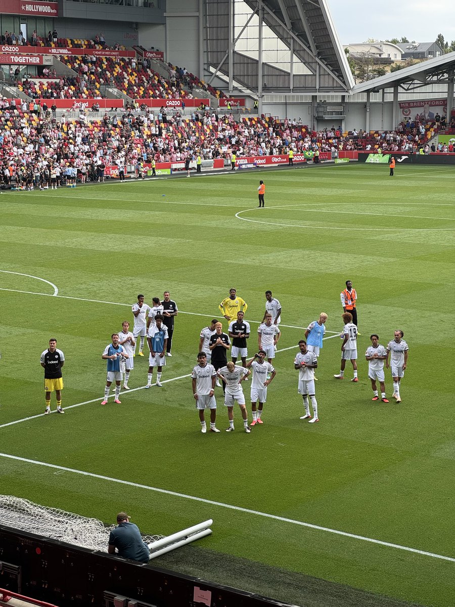 ForzaSGE1899_'s tweet photo. Bilder vom heutigen Testspiel gegen Brentford 😬👍 https://t.co/LHgnLbvgCI