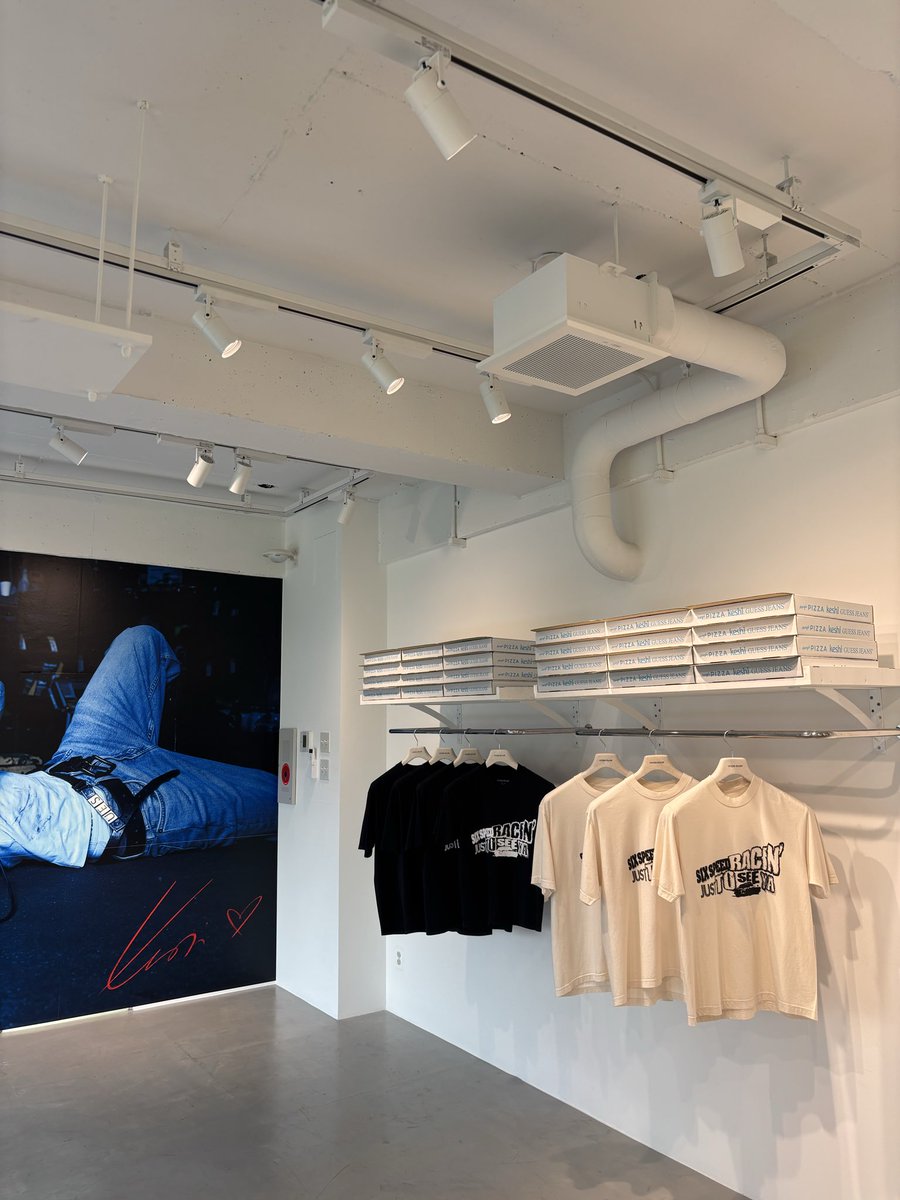 skr_m25's tweet photo. Keshi popupでTシャツGET🛍️ https://t.co/Z8qcgizuiw