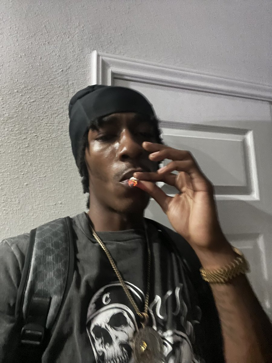 33prophecy's tweet photo. #slatt ￼ https://t.co/pQJ4YVfdue