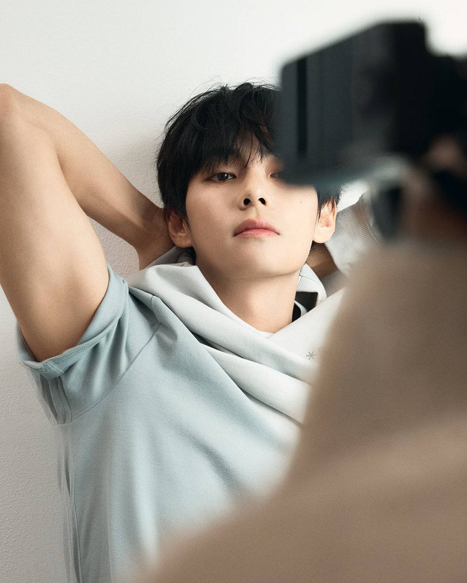 thvnewl's tweet photo. I was reflecting on something today and just had to share it with you guys... Taehyung’s current global reach is an absolute, undeniable phenomenon 👑🔥

​Whether you look at major news outlets across Asia or the West, his name is literally everywhere. The media continuously praises his rich vocals, his captivating stage presence, his effortless dominance in high fashion, and even shows genuine care regarding his well-being

​And it goes far beyond news articles: from Tokyo to NYC, his face is commanding billboards for the biggest global brands. Tae has built such a solid, respected, and iconic legacy that his influence has become truly omnipresent across global pop culture

​Seeing him reach these heights through pure talent, grace, and authenticity makes me so proud

Absolutely NOTHING can pull this king down