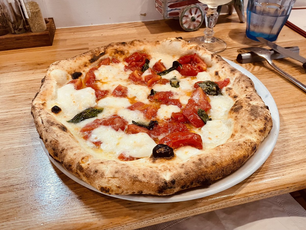 eru_LL_'s tweet photo. ピザ食ってスパイダーマン見てきた https://t.co/wrehq6CiQH