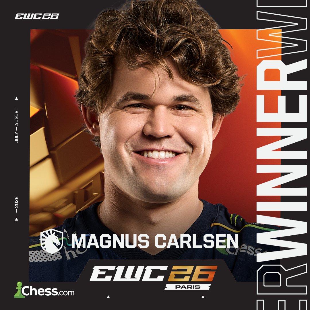 chesscom_tr's tweet photo. MAGNUS CARLSEN YENİDEN ESPOR DÜNYA KUPASI ŞAMPİYONU!
Turnuvayı namağlup tamamlayan Carlsen, Büyük Final'de Denis Lazavik'i her iki sette de 3-1'le geçerek üst üste ikinci kez kupayı kaldırdı! https://t.co/qlhUQEj7Mp