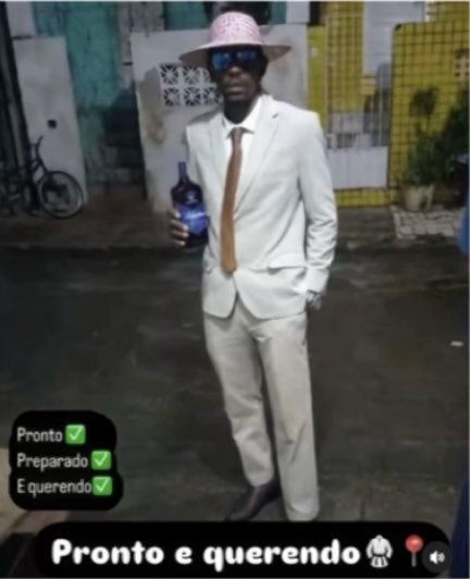 arrascabessa's tweet photo. Aqui rodando com roupa de casa mas a roupa da expofeira na mala só escutando conversa esperando uma emergência https://t.co/oiZb3F9Tgl