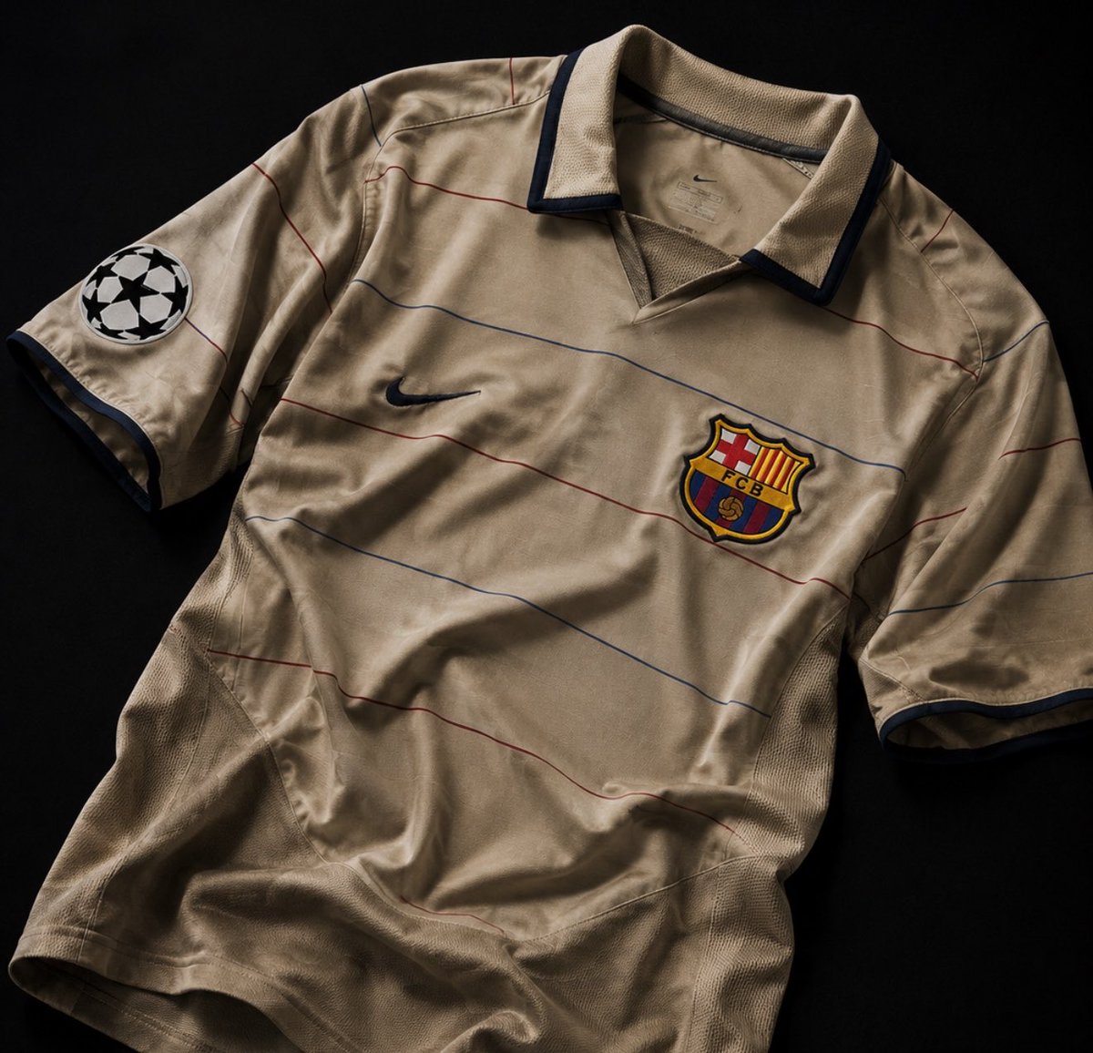 TopClass_FB's tweet photo. Top 4 ( Barcelona Away and Third kits ) of all time .. https://t.co/e1fOzxoifA