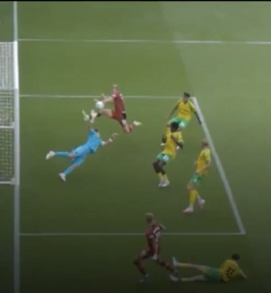 ewanwba01's tweet photo. unreal goal #wba #norwich https://t.co/FUGHB58EzC