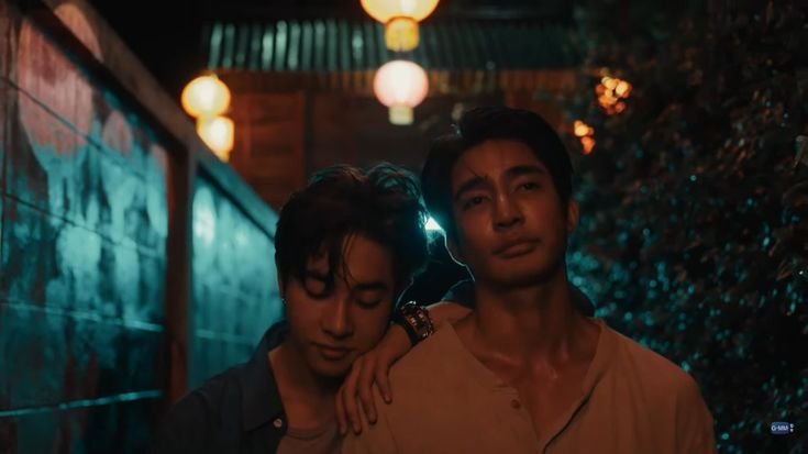 yapnilsc's tweet photo. they're complaining about gmmtv's light and comedic series, saying they need a serious series,, but y'all couldn't even handle moonlight chicken.... https://t.co/rRh6BD4Nj8