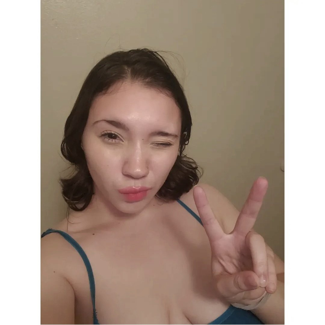 itsironicbabe's tweet photo. Just here, looking cute and enjoying my own little moment#goodgirl#mirrorselfie#selflove#fyp https://t.co/t9U8EjwtBU
