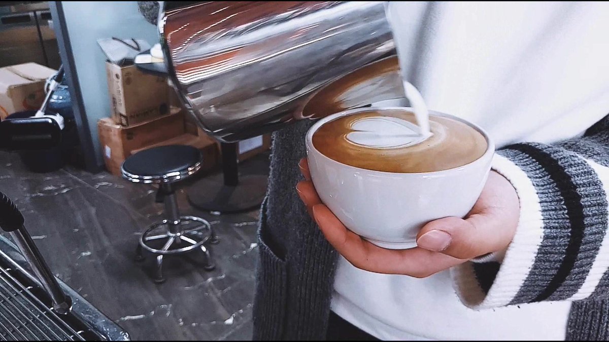 ChristopeLaing's tweet photo. [Just me, a warm latte u0026 my favorite playlist — perfect little moment to recharge this weekend ]， https://t.co/FHJNYrsCuz
