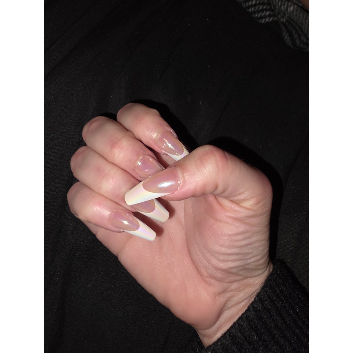 itsironicbabe's tweet photo. Fresh set, fresh energy ✨💅🏽 Let the nails do the talking.#NailGoals #FreshSet #NailInspo #LongNails #FrenchTipNails https://t.co/5gP9O0yF6E