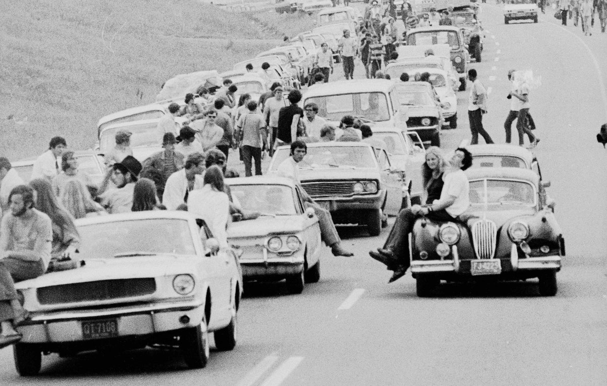 kc5fm's tweet photo. Woodstock festival opens in Bethel, New York | August 15, 1969 | HISTORY https://t.co/w6F6WIY9p0 #UShistory #Woodstock https://t.co/bmSIof6b1h