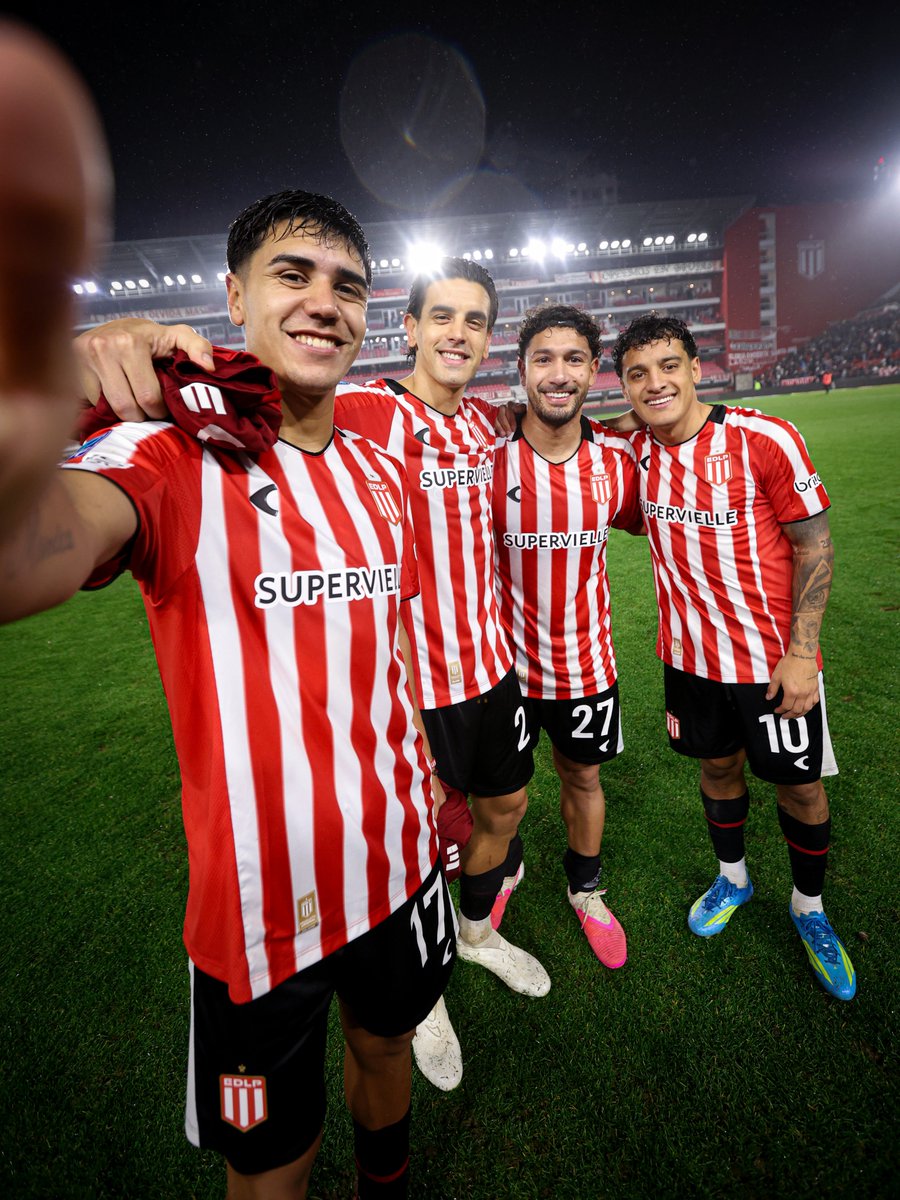EdelpOficial's tweet photo. Me anoto en el torneo de farmear aura.
Mis rivales en primera ronda: https://t.co/ZQOoGdmtrg