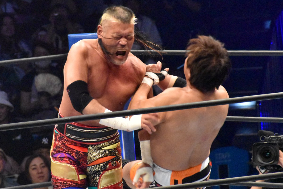 saygreat83's tweet photo. 最後にテンコジ対決が見れて良かった!
立つのもやっとで満身創痍の中、素晴らしい全力ファイトを魅せてくれました!
35年間、お疲れ様でした✨
#G1CLIMAX35 #天山引退 #天山広吉 #小島聡 #テンコジ #njpw https://t.co/ZnJsV314Yh