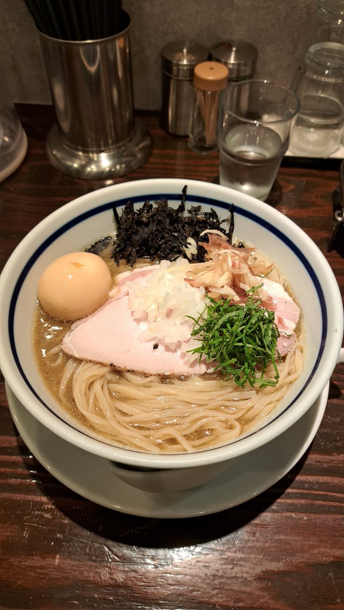 akio726a's tweet photo. 中華蕎麦 柳

限定25食
冷やし(煮干ver.)
味玉
白ごはん

あぁ なんて素敵な日だ
幸せと思える🍜
最高💯💯💯に旨かった

ご馳走さまでした https://t.co/DTTML8fwJa