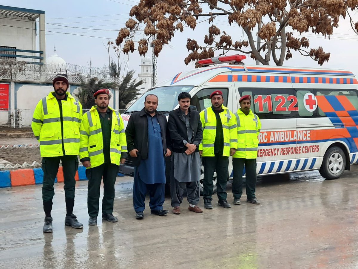 jam_kamal's tweet photo. MERC 1122 since its establishment has been doing a great job and service, but very unfortunate their strength, capacity, requirements n facilities have not been upgraded and improved. We started this service and now many of these employees are facing salary shortages.

As we speak, they all are now getting training in islamabad too.

I hope the CM and CS will not only solve their salary matter, but improve their budgets, facilitate their centres, establish new places and enhance this whole organisation.

@PakSarfrazbugti @cs_balochistan