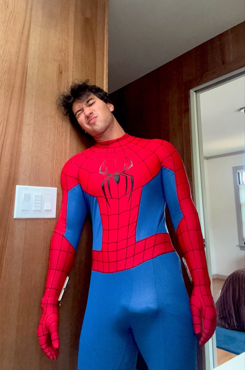 ELamicella's tweet photo. Shooting webs everywhere 
https://t.co/srSvnYR0ph https://t.co/5HCz1IbNJb