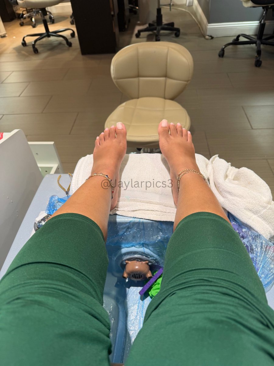 Jaylarpics's tweet photo. Refresher nail date
#nailpics #feetِ #feetfetısh #feetworshi̇p https://t.co/2IPn684tiy