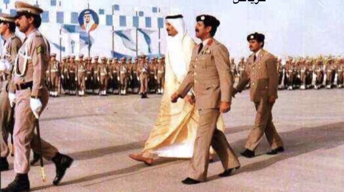 AMD_212's tweet photo. رحم الله اللواء محمد بن عايش المطيري مدير شرطة منطقة الرياض سابقا رحمةً واسعة وغفر له وأسكنه فسيح جناته وألهم أهله وذويه ومحبيه الصبر والسلوان.
مضى على تقاعده أكثر من خمسةٍ وثلاثين عاما ولا يزال اسمه حاضراً تتناقله الألسن بالثناء وتُروى مواقفه في العطاء والوفاء وحسن خدمة الناس فقد أدى الأمانة بما يحقق تطلعات قيادته ويخدم المواطنين فبقي في الذاكرة حين غابت أسماء كثيرة بانتهاء مواقعها 
وجعل الله ما قدّمه وشهادات الناس له في موازين حسناته
 #محمد_بن_عايش_المطيري
#وزارة_الداخلية