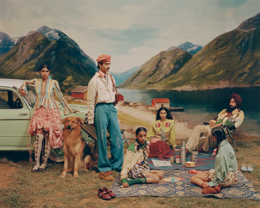 mrbrand_5dat's tweet photo. What’s better than a picnic on a vacation — Mountain breeze, snacks and ludo right before the sunset!

Creative Direction- .7 ,  &amp;
Photographer:
Videographer:
Styles:
HMU
Talent:
Props &amp; sets:
Production designer:
Production:

Explore the Spring Summ... https://t.co/KLevbp7j7l
