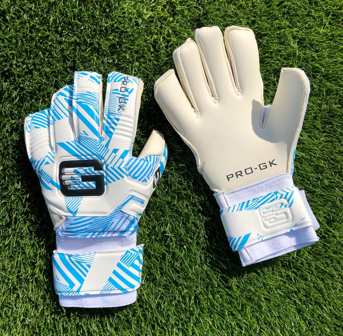 PROGK's tweet photo. All gloves in the range now reduced. 

Starting at £25-40.00.

Sizes 3-11.

https://t.co/arFWcvQwG5 🧤👀

Spend over £90 &amp; we will give you FREE P&amp;P to anywhere in the UK, IOM &amp; CI! https://t.co/1DGRlopL26