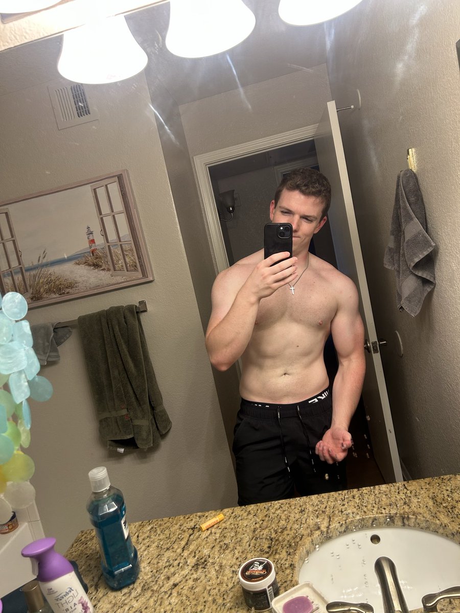 DesertAlpaca's tweet photo. Weekend lift https://t.co/Bil8OmyAWJ
