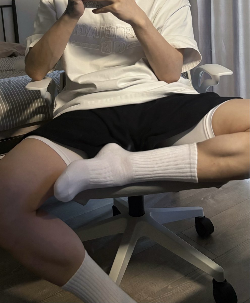 suwen0218's tweet photo. 武汉🙋#男大 #gay https://t.co/GvK2ga3Lmk