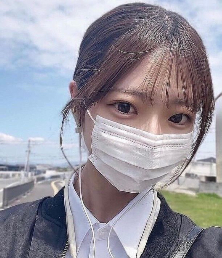 ainademmy's tweet photo. こんなんでも会いたい人いる？？
ぜったいゴムつけてくれるって約束してくださる方！！！
※ギャル＆キツマンです。 https://t.co/VDDhlyKmrd