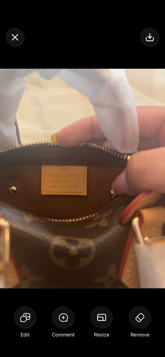 CurvyCathyx33's tweet photo. @askebay hi i was sold a fake louis vuitton bag and i want my money back i asked the seller if the bag is real and it isnt can i please get my money back? 242 dollars is alot of money i try to claim a report but it doesnt work and the seller isnt there https://t.co/NUHHQMEk73