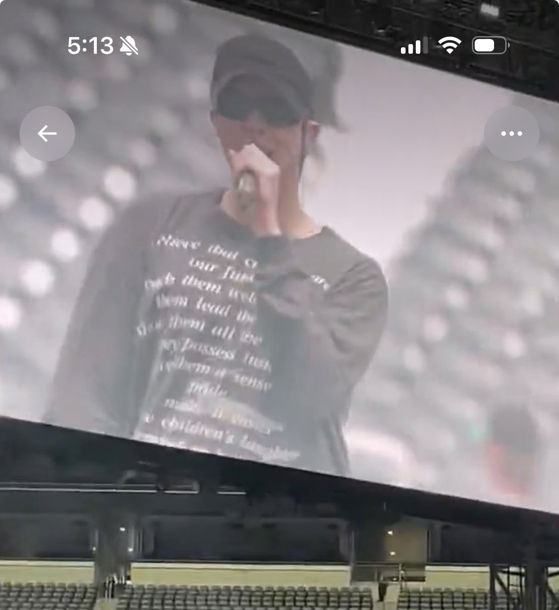teamrapmon's tweet photo. Namjoon is wearing this shirt today at the Arlington d1 soundcheck. It has Whitney Houston lyrics (and her name in the back). Whitney is an abuse survivor. https://t.co/4CrYcXLcQI