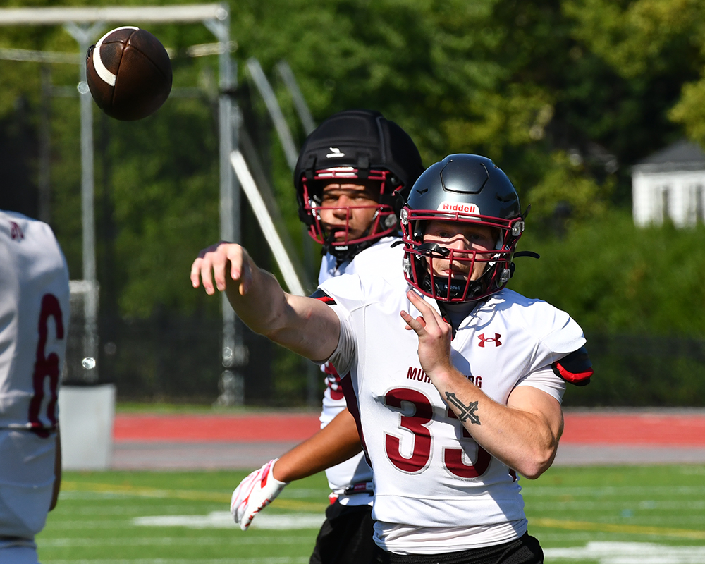 Muhl_Sports's tweet photo. Sun's out, MULES out! #Muhlenberg football puts on the pads for the first time on a beautiful Saturday at Scotty Wood Stadium 🫏🏈😎

▶️ For more photos check out the Muhlenberg College Athletics Facebook page

#CentConf #d3fb #RollMules @d3football @D3FBHuddle @DigInMules https://t.co/oFypQlgrzZ