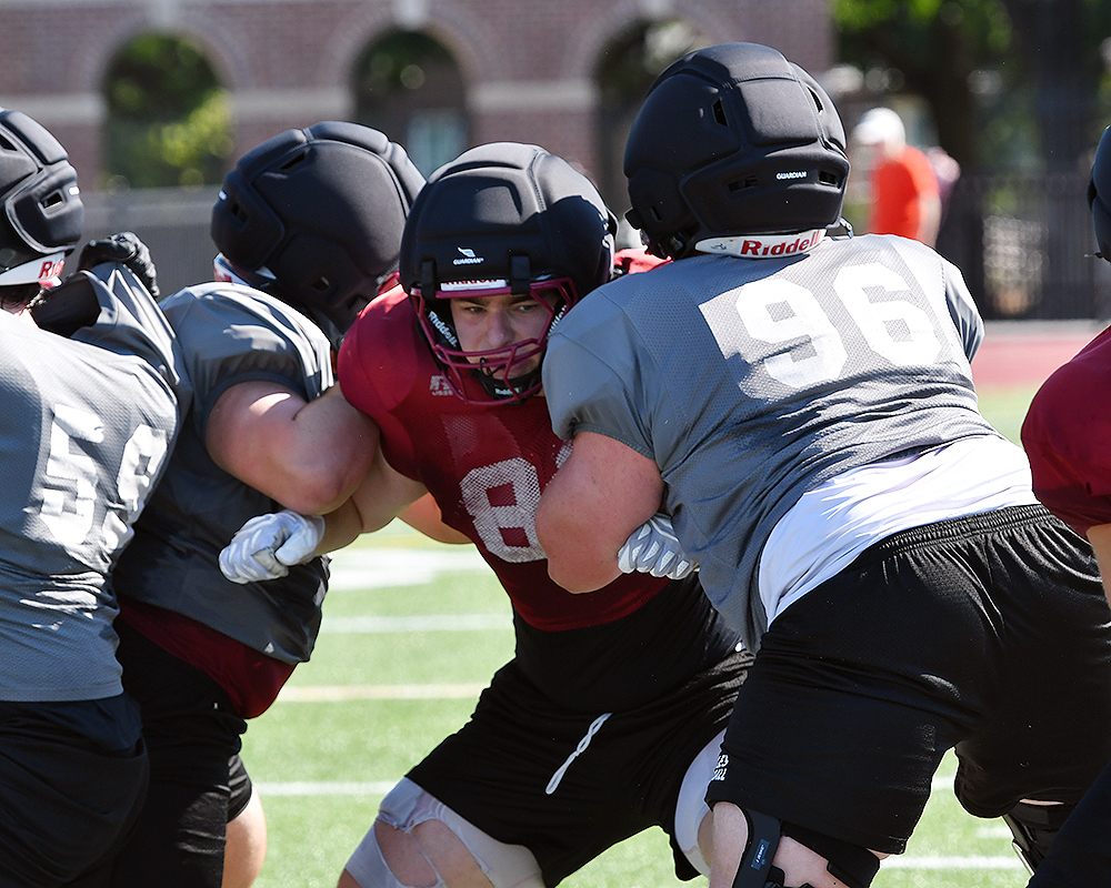 Muhl_Sports's tweet photo. Sun's out, MULES out! #Muhlenberg football puts on the pads for the first time on a beautiful Saturday at Scotty Wood Stadium 🫏🏈😎

▶️ For more photos check out the Muhlenberg College Athletics Facebook page

#CentConf #d3fb #RollMules @d3football @D3FBHuddle @DigInMules https://t.co/oFypQlgrzZ