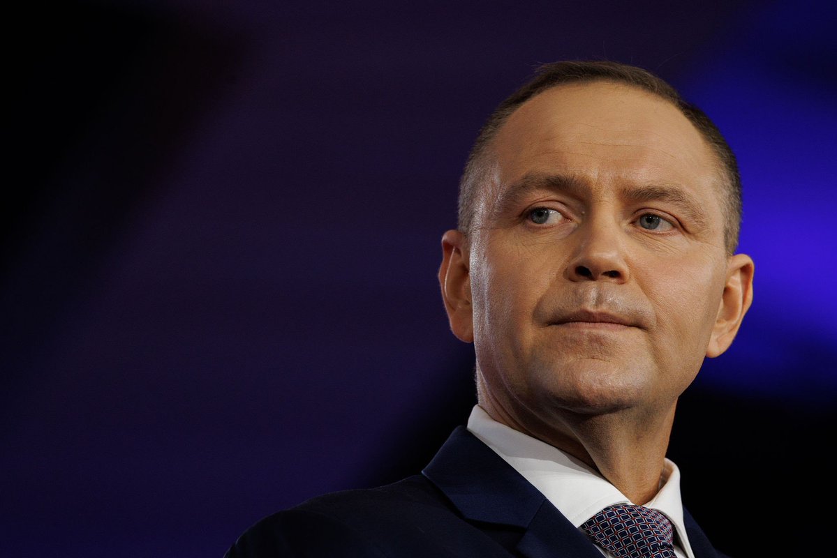 lemoniadowy1969's tweet photo. Czy wy też uważacie, że Nawrocki jest sakramenckim głąbem, a nie żadnym tam doktorem nauk humanistycznych w zakresie historii? https://t.co/YZxc1yjJ9Z