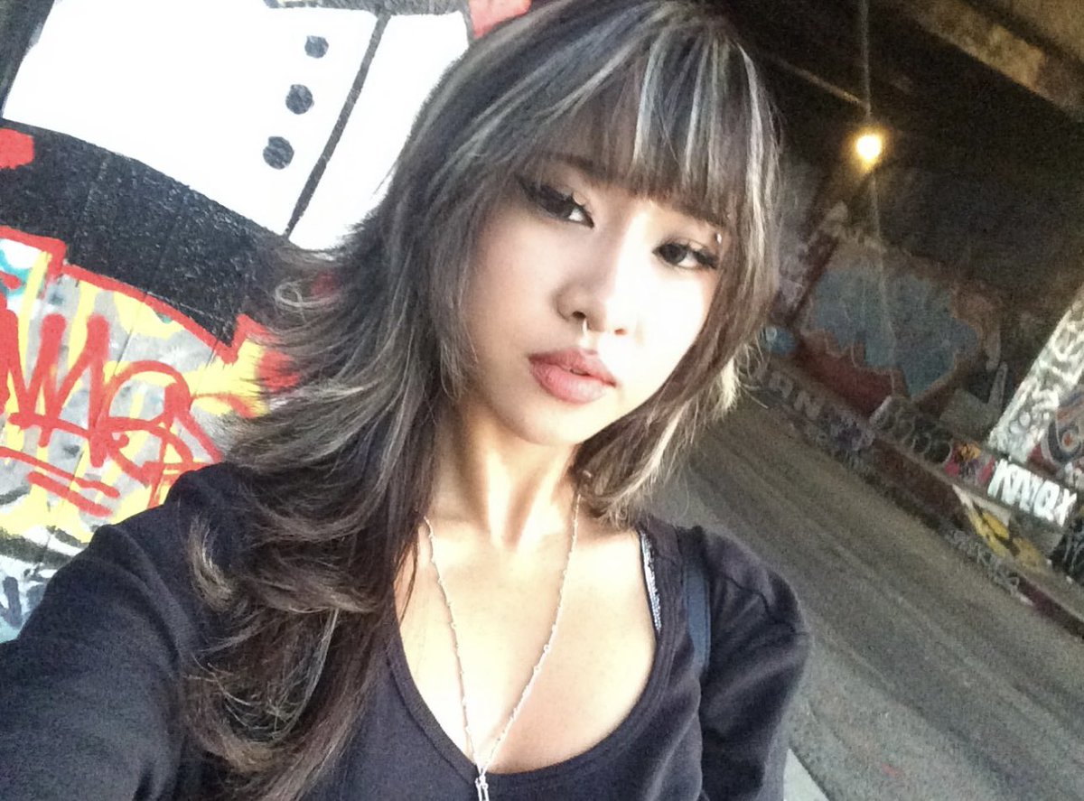 4khine's tweet photo. https://t.co/5KoZES7OFZ