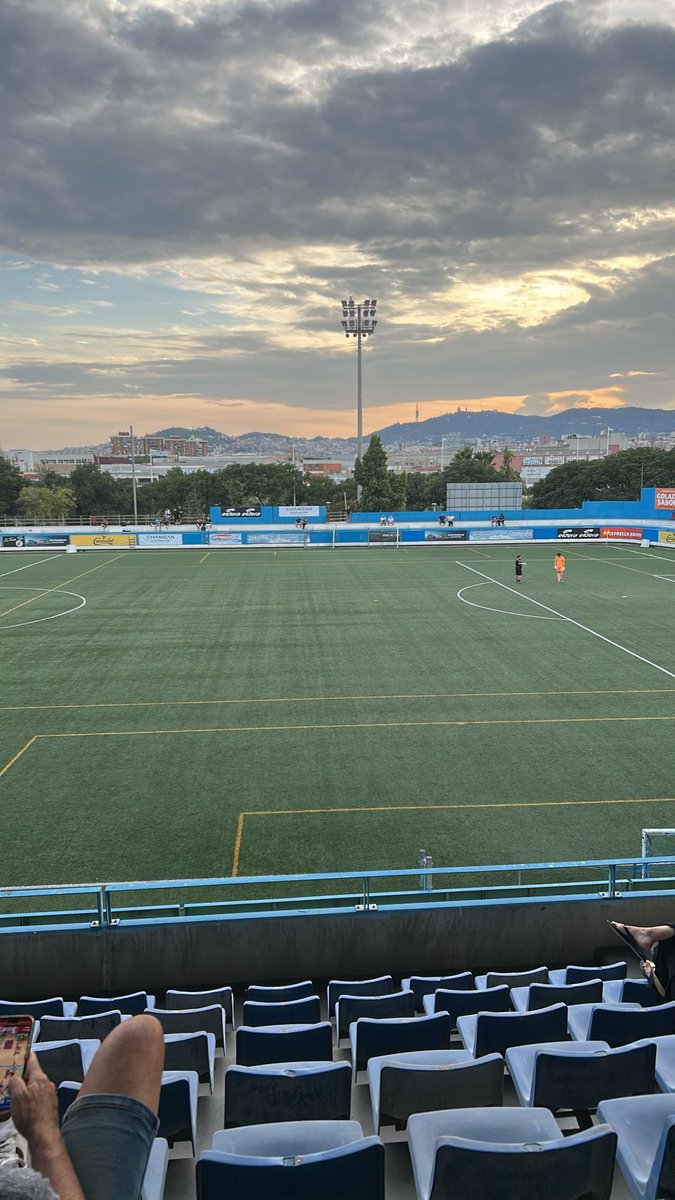 AnthonyEscalo's tweet photo. Friendly between 5th division Badalona and 4th division Espanyol B. Beautiful background of Barcelona. https://t.co/DmDReZM1jf