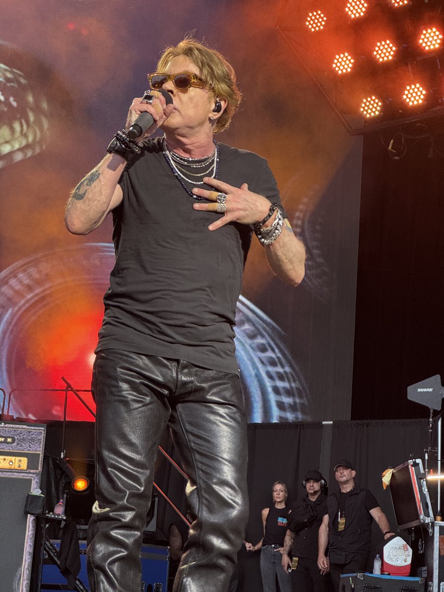 Voncaster1's tweet photo. On August 8, 2026 I saw @gunsnroses at the @MysticLakeAmp in Shakopee MN. It was my 4th time seeing GN'R!
It was a great venue.
It was a great band.
It was an amazing night!
(1 of 2) https://t.co/NQXwDtBSX7