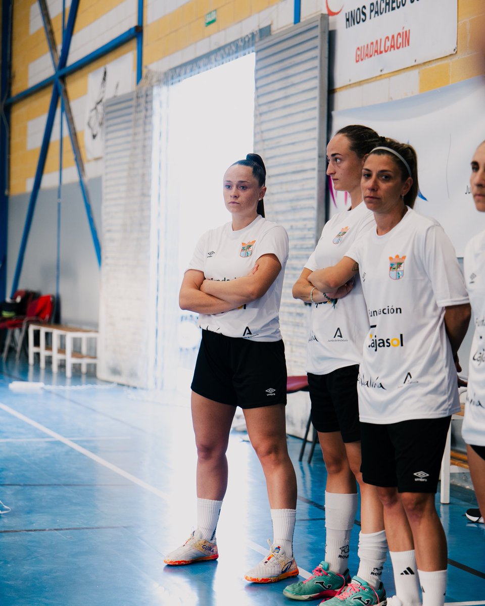 GuadaFSF's tweet photo. 💚🤍 Primer entreno de Faustine con el Cajasol Guadalcacín.

Así ha sido su primer contacto con el equipo. Bienvenida a casa 🇫🇷

#VamosGuada #CajasolGuadalcacín https://t.co/7k2vZtEf4D