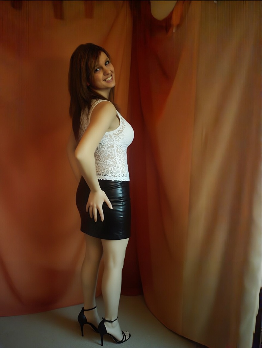 valentina_qos's tweet photo. Du darfst dich entscheiden, ob du nur schaust… oder mehr willst.
#QueenOfSpades #Hotwife #HighHeels #LuxuryHotwife #Cuckold https://t.co/VutLqiSfiM