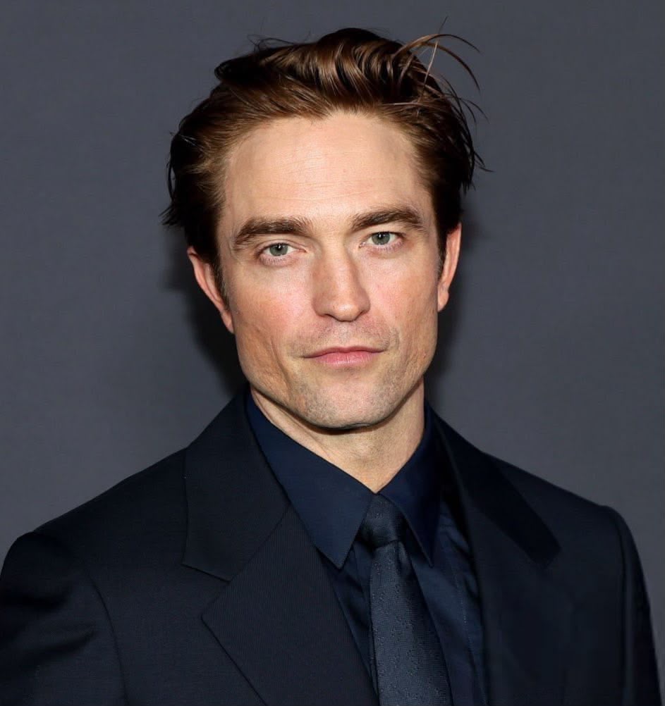 ChaosCrave_'s tweet photo. Robert Pattinson officially confirm’s The Batman - Part III will be his final time wearing the cape and cowl, completing Matt Reeves trilogy. https://t.co/XrCDouyURL