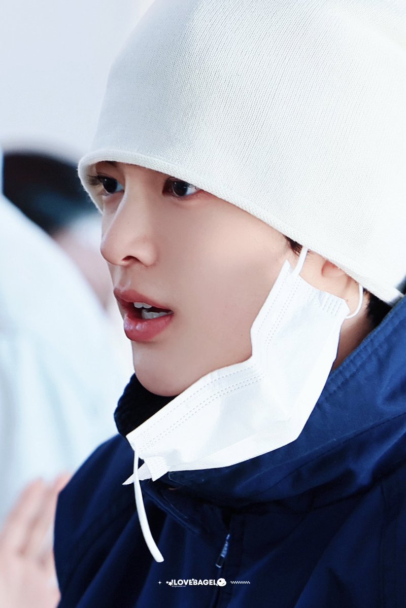 gjtngod's tweet photo. 아니 얘 눈썹만가리면 바로미스코리아됨 https://t.co/HDOk558M0Y
