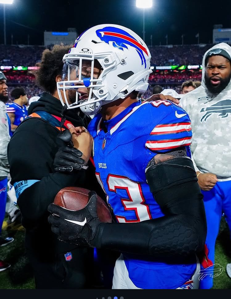 BillsOnReal's tweet photo. The Bills allowed 19 RUSHING YARDS in the first half

They also stopped on third down 4/4 times 

Yeah it’s a new era https://t.co/ehViZJEdZJ