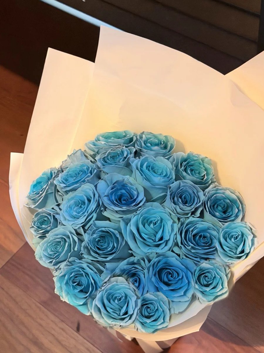 NiceApbal's tweet photo. Flowers before Qixi Festival https://t.co/QPxyNoWVbq