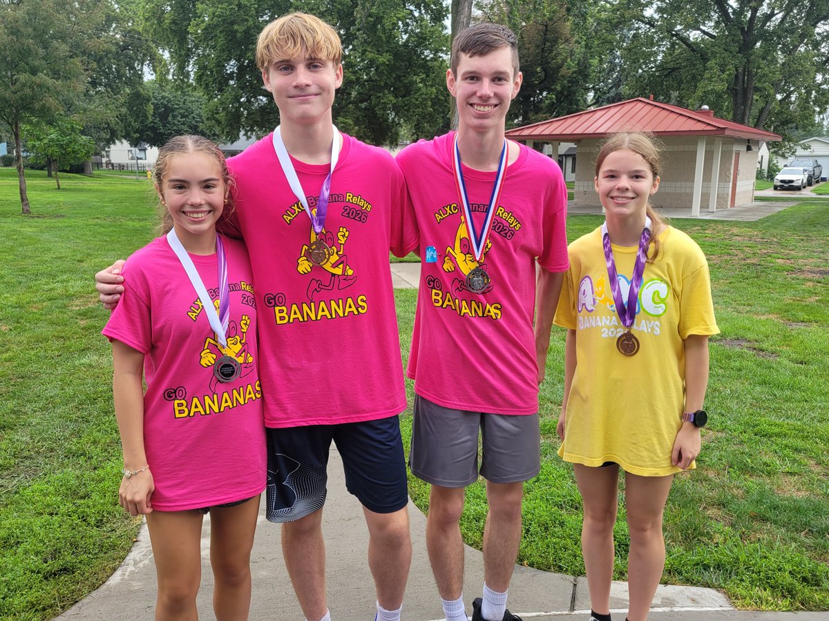 MattLeealhs's tweet photo. The Bellevue Downhill Mile Run was a blast! Thanks @BUBruinXC @CoachMusiel for a well run race!
Congratulations to Carter Wymore 🥈and Mason Sheilds 3rd place finishes!
Also @SaraiSchul50103 🥈and Torunn Petersen finishes 3rd!
Have a great season Bellevue University XC! https://t.co/hwv2ng0PqB