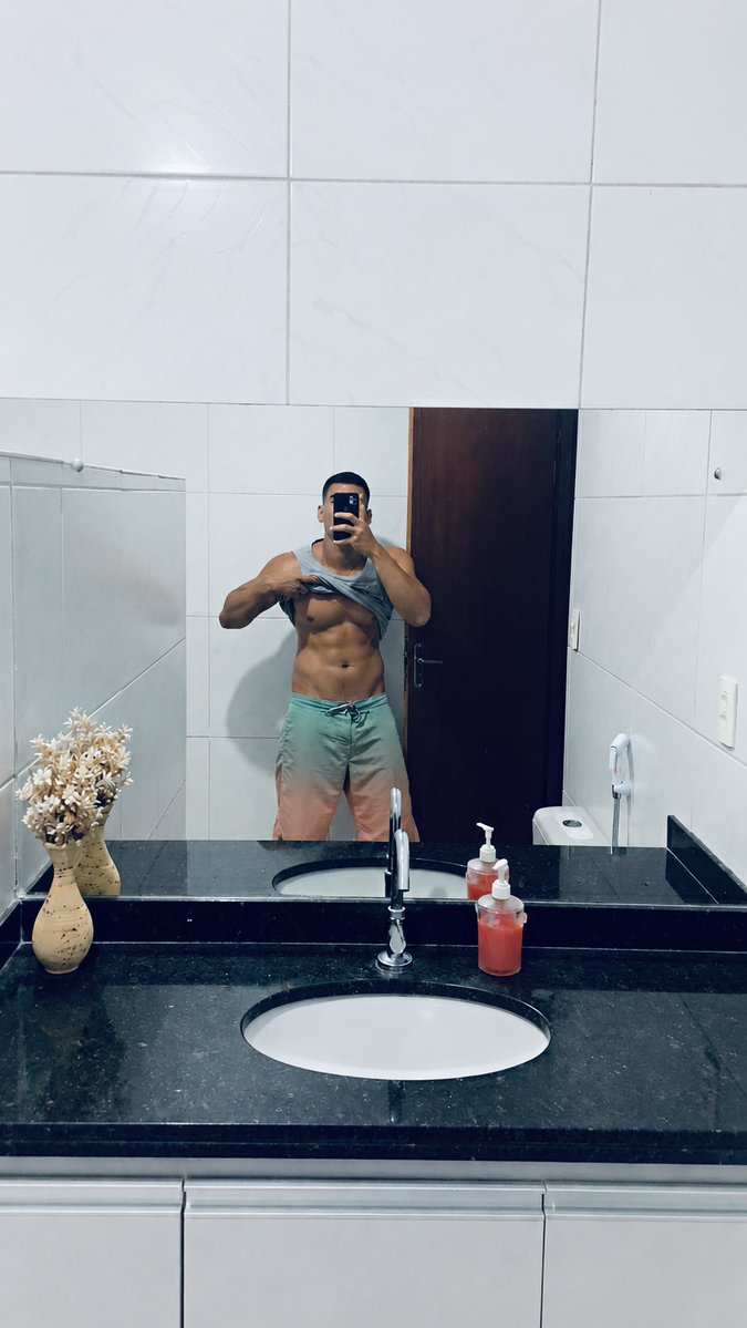 fodebielzau's tweet photo. me diz o que cê quer? 😮‍💨

#brotheragem
#PINTOSAWARD
#PINTOAWARDS
#PINTOSAWARDS
#PINTOAWARD
#BRODERAGEM
#BrotheragemHetero https://t.co/AW3lN18wxn