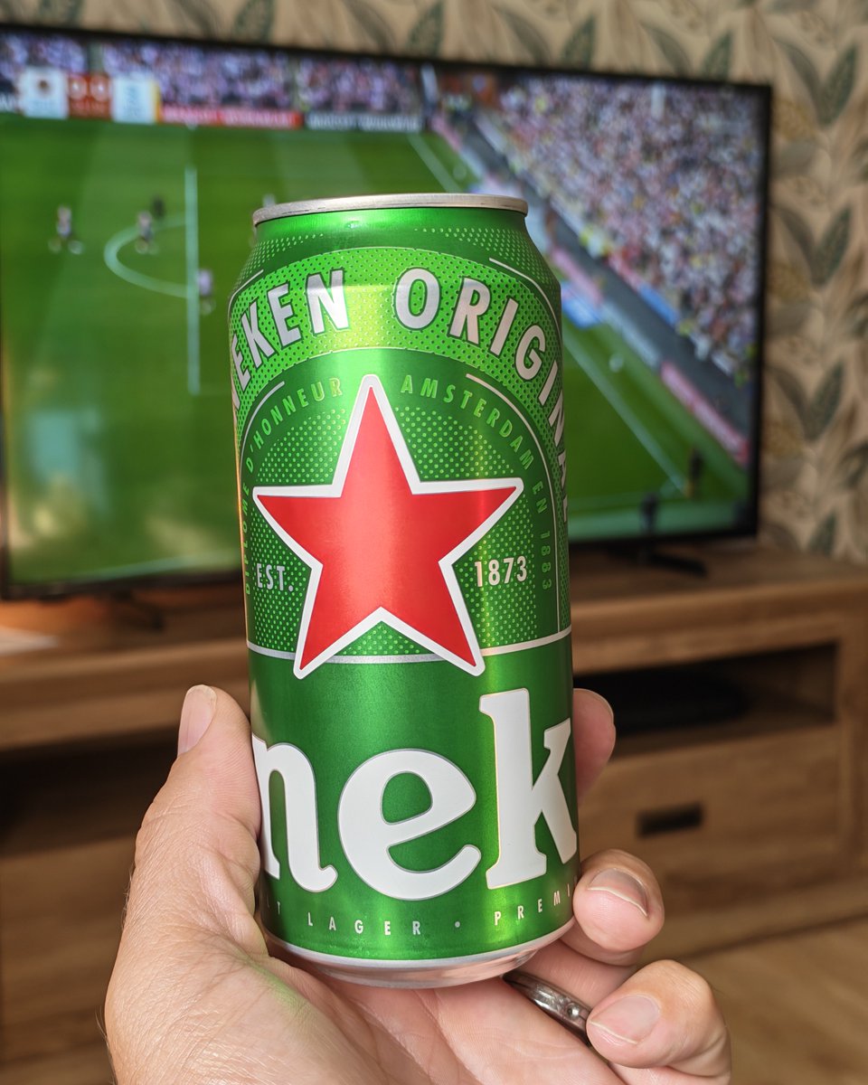 JonIn6OSeconds's tweet photo. Weekend summed up before it's finished 👊🏻

Beer, Football and Pool. 

As much as I hate losing, the fact my lad hadn't picked up a cue 9 months ago and he's beating me consistently makes my heart swell.

Next. Big. Thing  

#goingplaces #pool #bosh https://t.co/GUqNtb4jsO