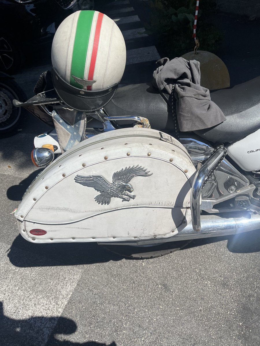 lostprincess777's tweet photo. yes babe please take me with u a fare un giro sulla tua moto fascista please it would be awesome 🇮🇹🇮🇹🇮🇹🦅🦅🦅 https://t.co/NK8rGta9s0