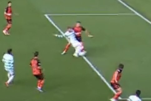 dmc6782's tweet photo. @KingLaudrup @Airthreycastle3 @StephenFlynnSNP Knew that prior to the ball bouncing backwards to place his arm where it would hit it. 🤪 https://t.co/TLsqII1NqD