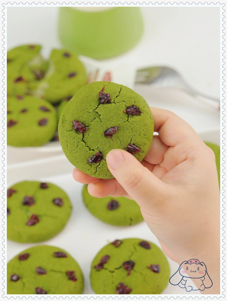 itzikdayan1's tweet photo. Just got the cutest pack of matcha mochi  Sharing the chewy, sweet joy with my favorite people right now—snack time hits different when you pass it around!， https://t.co/UjfGnznlgH