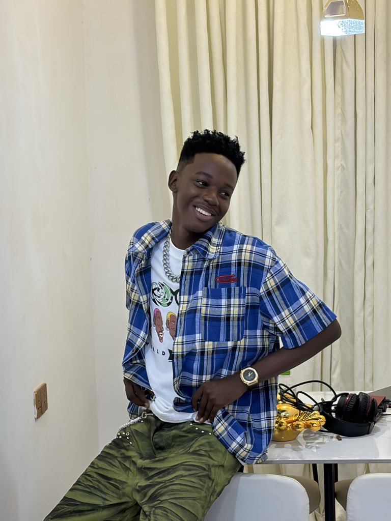 skinnysnotepad's tweet photo. I know I’ve delayed ❤️‍🩹but it’ll be worth it,so I’m giving you guys a taste soon 🔜 expect pre-order 🔗 

“God don co-sign me”😇
#skinnycee #SOG #incoming https://t.co/lRS9GwxqRW