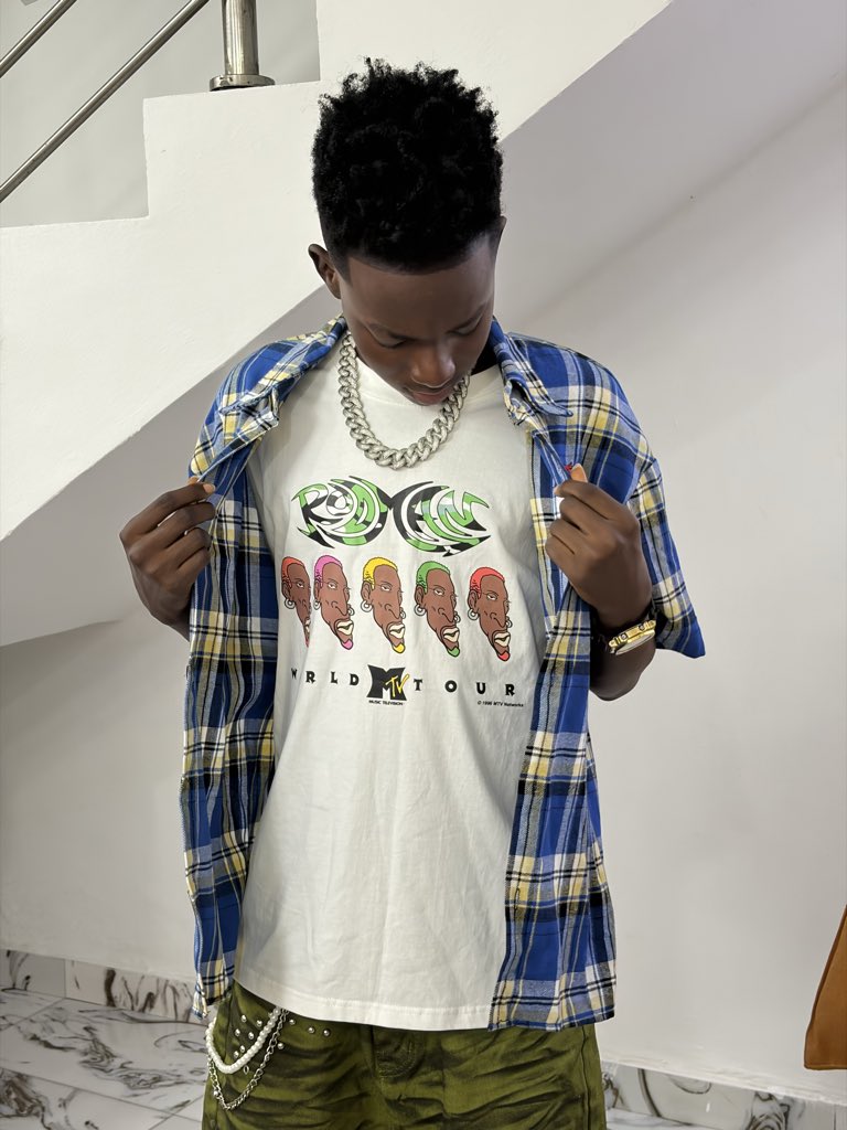 skinnysnotepad's tweet photo. I know I’ve delayed ❤️‍🩹but it’ll be worth it,so I’m giving you guys a taste soon 🔜 expect pre-order 🔗 

“God don co-sign me”😇
#skinnycee #SOG #incoming https://t.co/lRS9GwxqRW